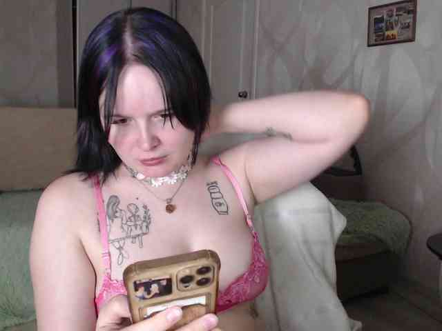 Lizzi-Peach webcam