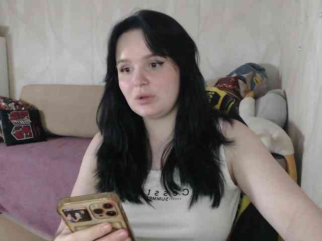 Lizzi-Peach webcam