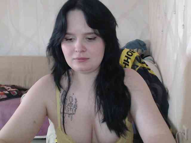 Lizzi-Peach webcam