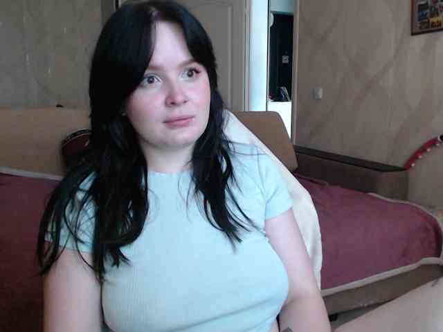 Lizzi-Peach webcam