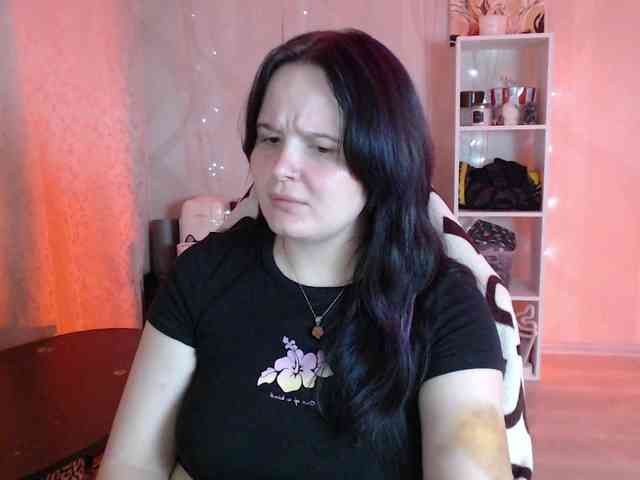 Lizzi-Peach webcam