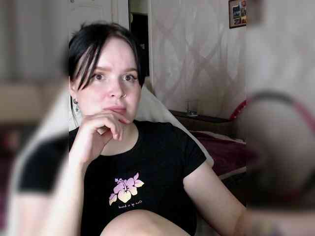 Lizzi-Peach webcam