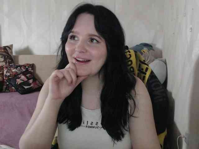 Lizzi-Peach webcam