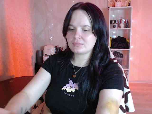 Lizzi-Peach webcam