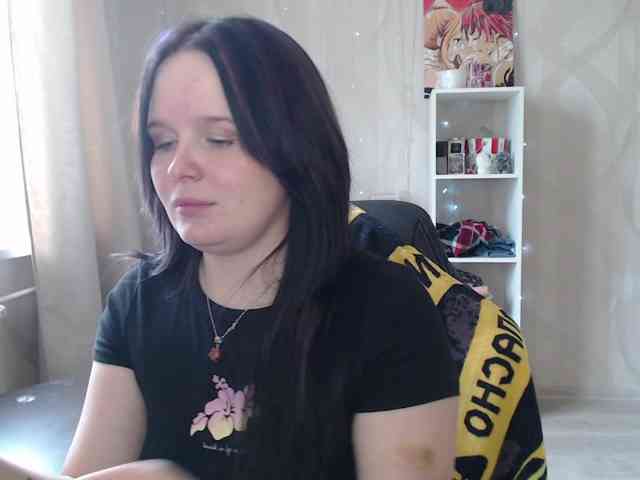 Lizzi-Peach webcam
