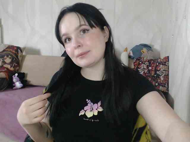 Lizzi-Peach webcam