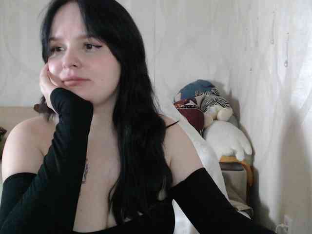Lizzi-Peach Sex Cam Show