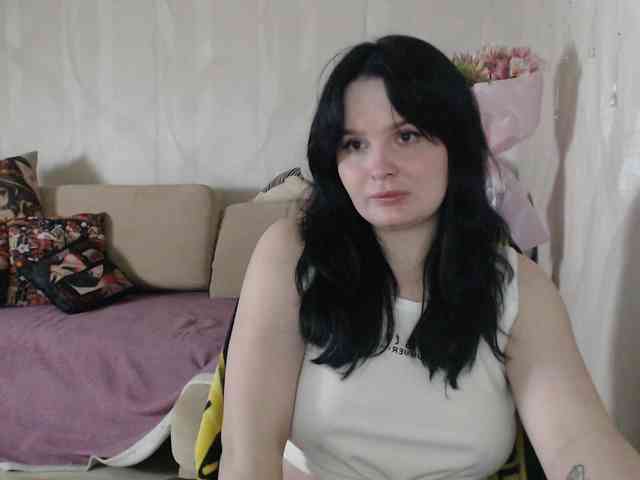 Lizzi-Peach webcam