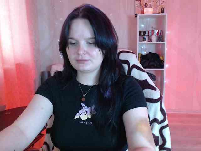 Lizzi-Peach webcam