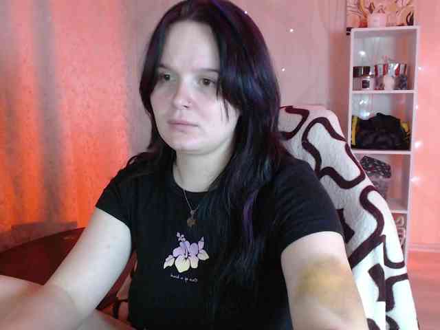 Lizzi-Peach webcam