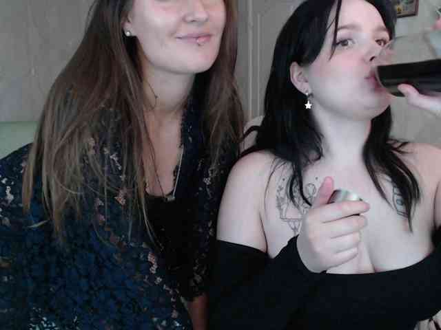 Lizzi-Peach Sex Cam Show