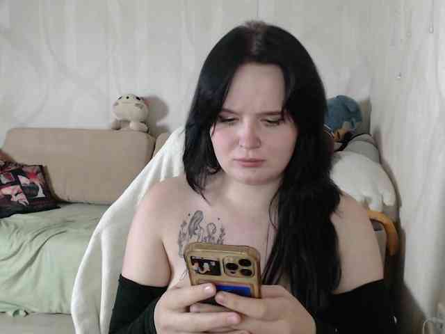 Lizzi-Peach webcam