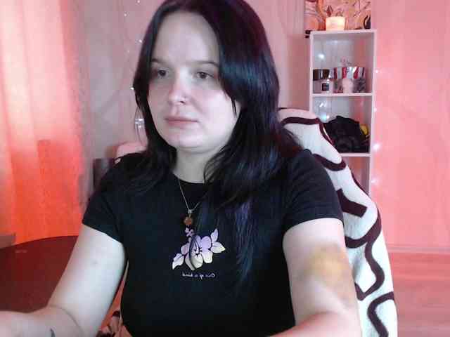 Lizzi-Peach webcam