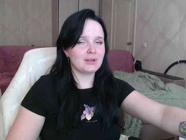 Lizzi-Peach webcam
