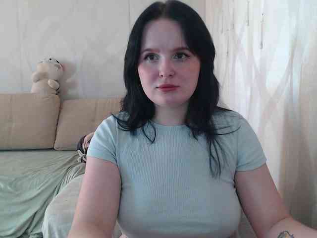 Lizzi-Peach webcam