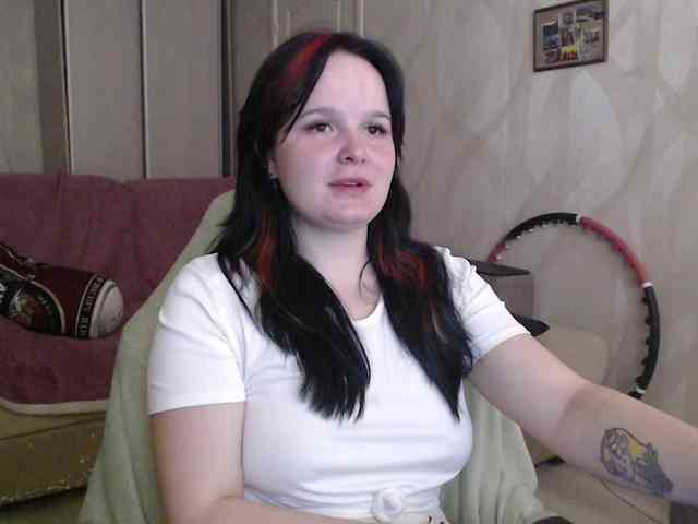Lizzi-Peach webcam