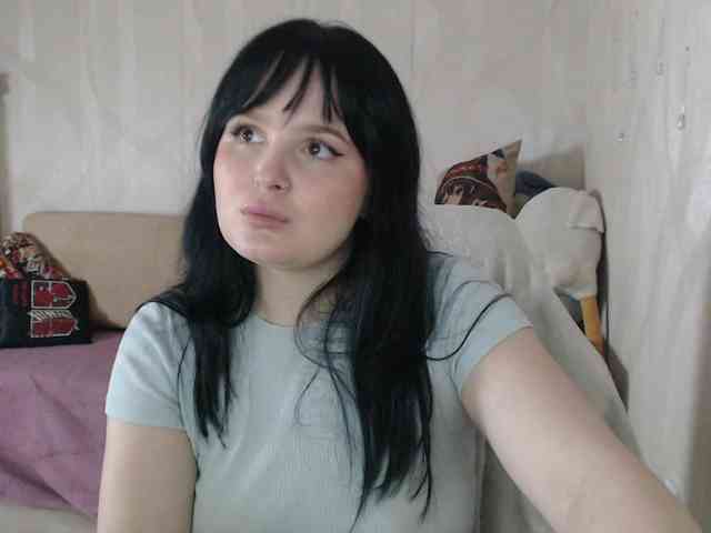 Lizzi-Peach webcam