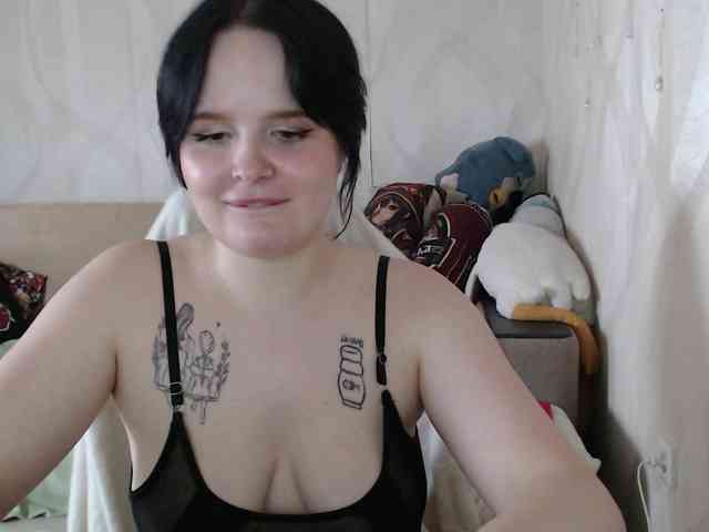 Lizzi-Peach webcam