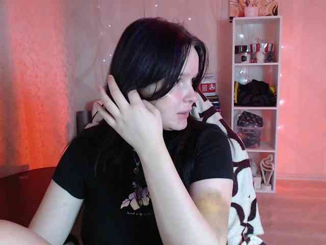 Lizzi-Peach webcam