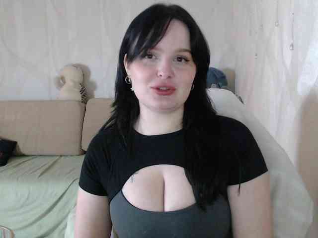 Lizzi-Peach webcam