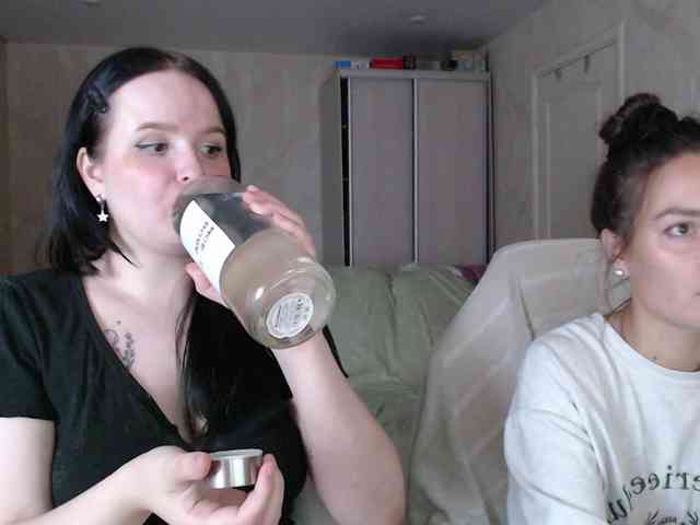 Lizzi-Peach webcam