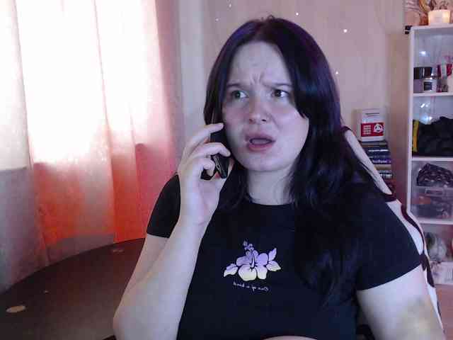 Lizzi-Peach webcam