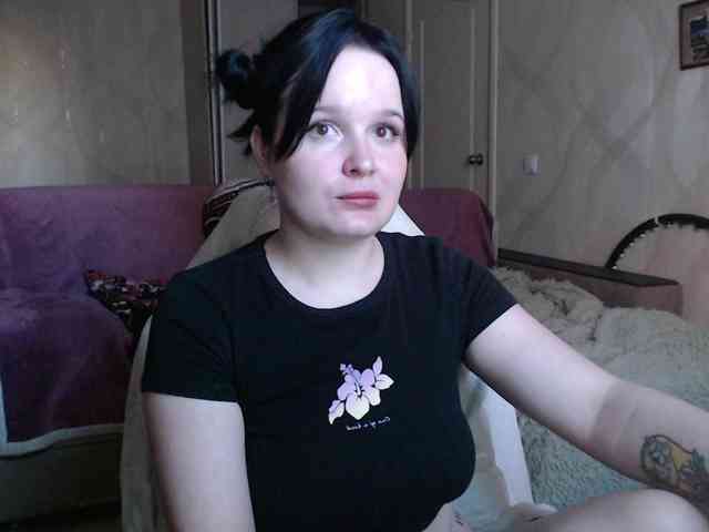 Lizzi-Peach webcam