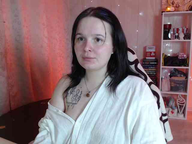 Lizzi-Peach webcam