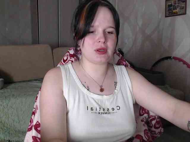 Lizzi-Peach webcam