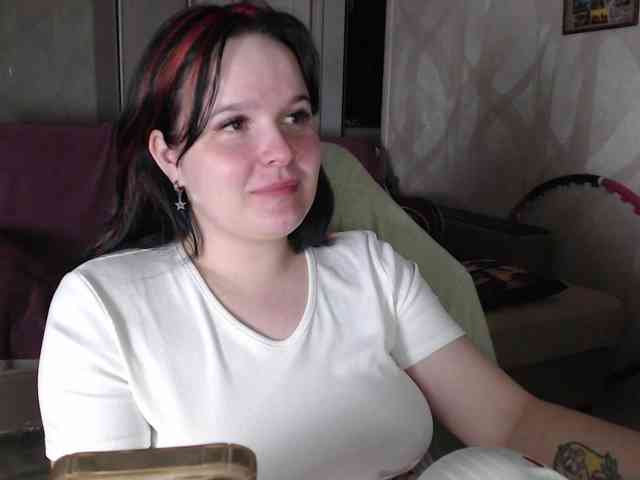 Lizzi-Peach webcam