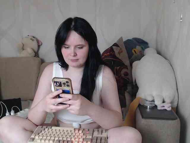 Lizzi-Peach webcam