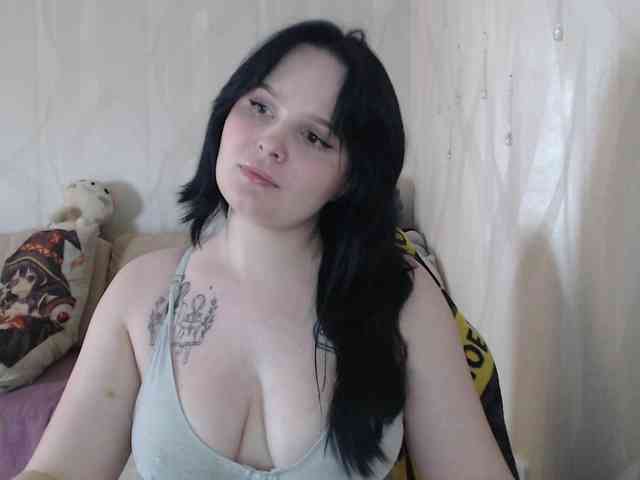 Lizzi-Peach webcam
