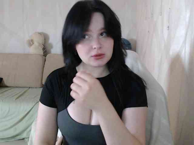 Lizzi-Peach webcam