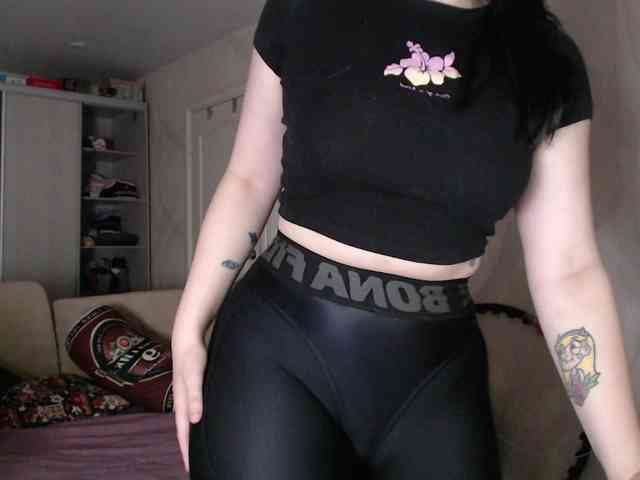 Lizzi-Peach webcam