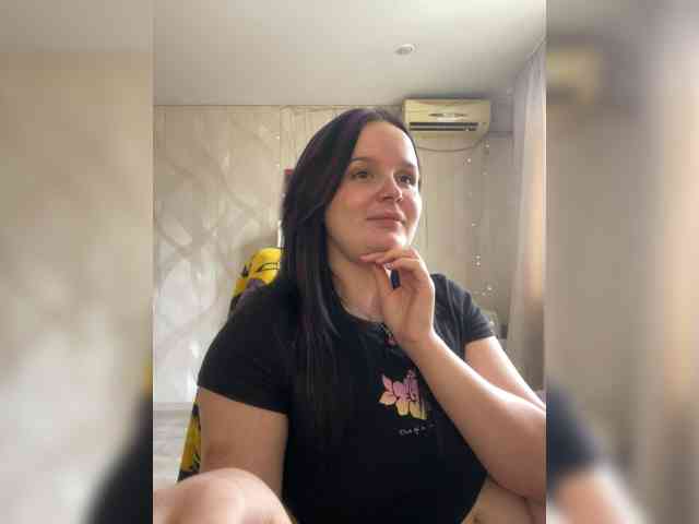 Lizzi-Peach webcam