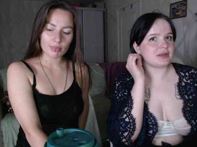 Lizzi-Peach webcam