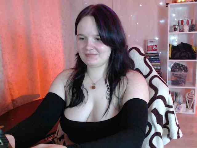 Lizzi-Peach webcam