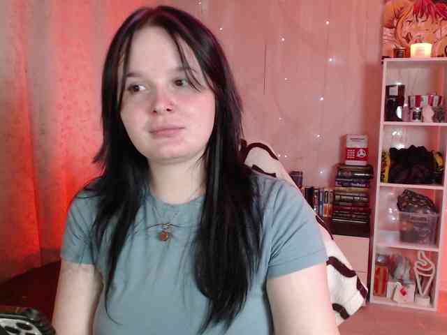 Lizzi-Peach webcam