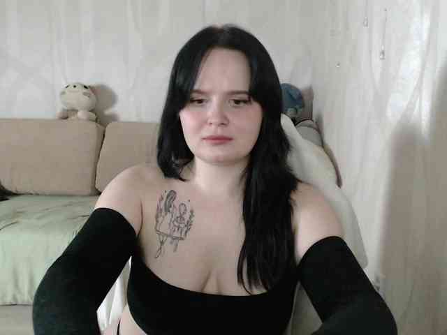 Lizzi-Peach webcam