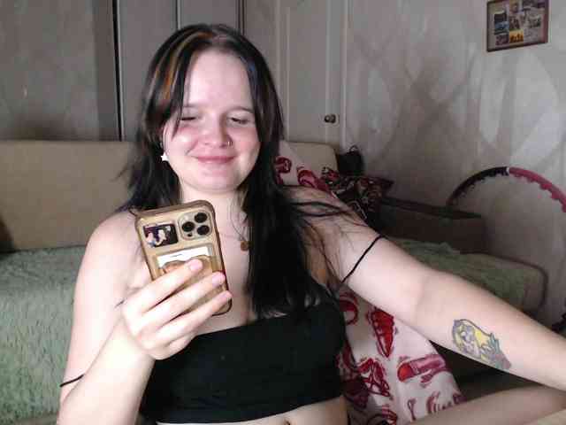 Lizzi-Peach webcam