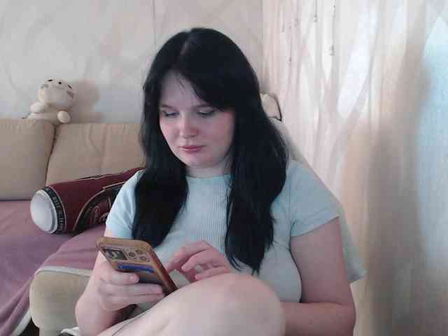 Lizzi-Peach webcam