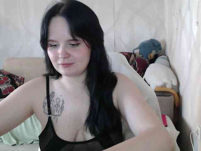 Lizzi-Peach webcam