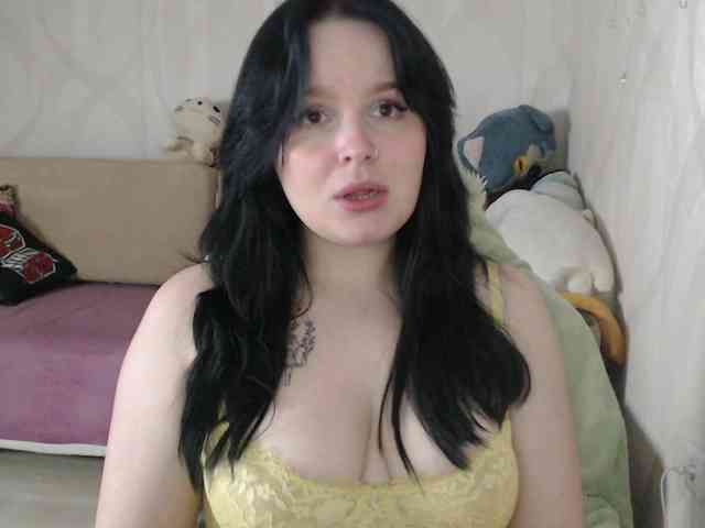 Lizzi-Peach webcam