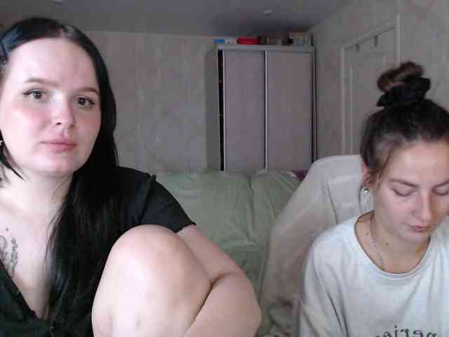 Lizzi-Peach webcam