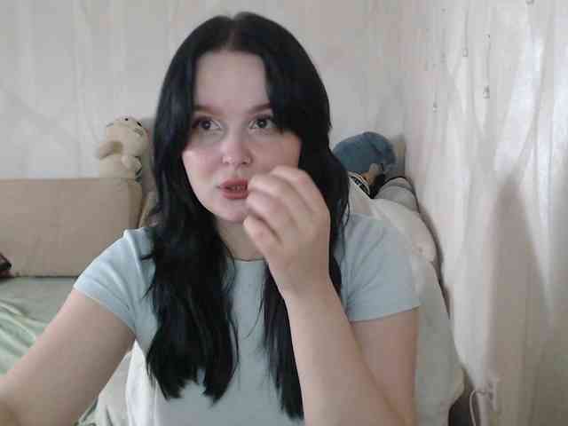 Lizzi-Peach webcam