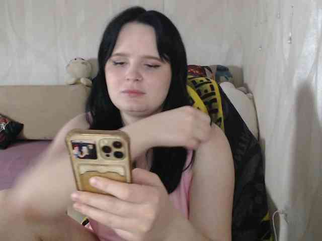 Lizzi-Peach webcam