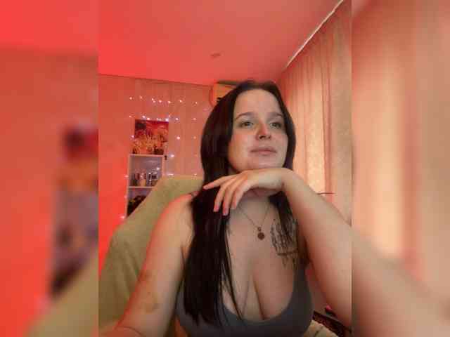 Lizzi-Peach webcam