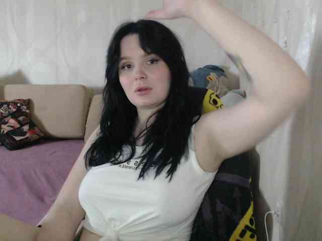 Lizzi-Peach webcam