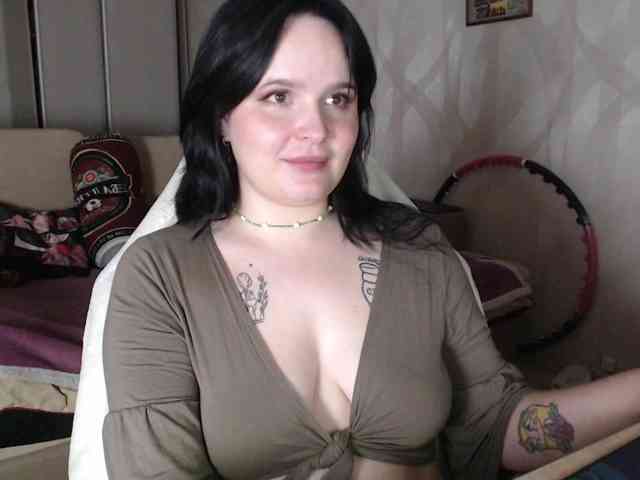 Lizzi-Peach webcam