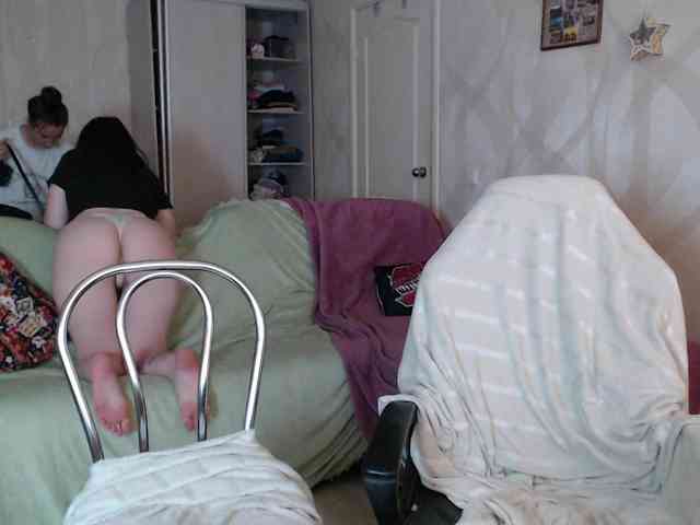 Lizzi-Peach webcam
